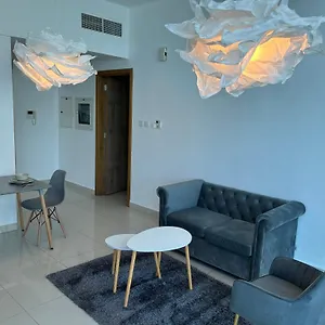 Golden Vacation Homes Continental Tower Marina Apartman Dubaj