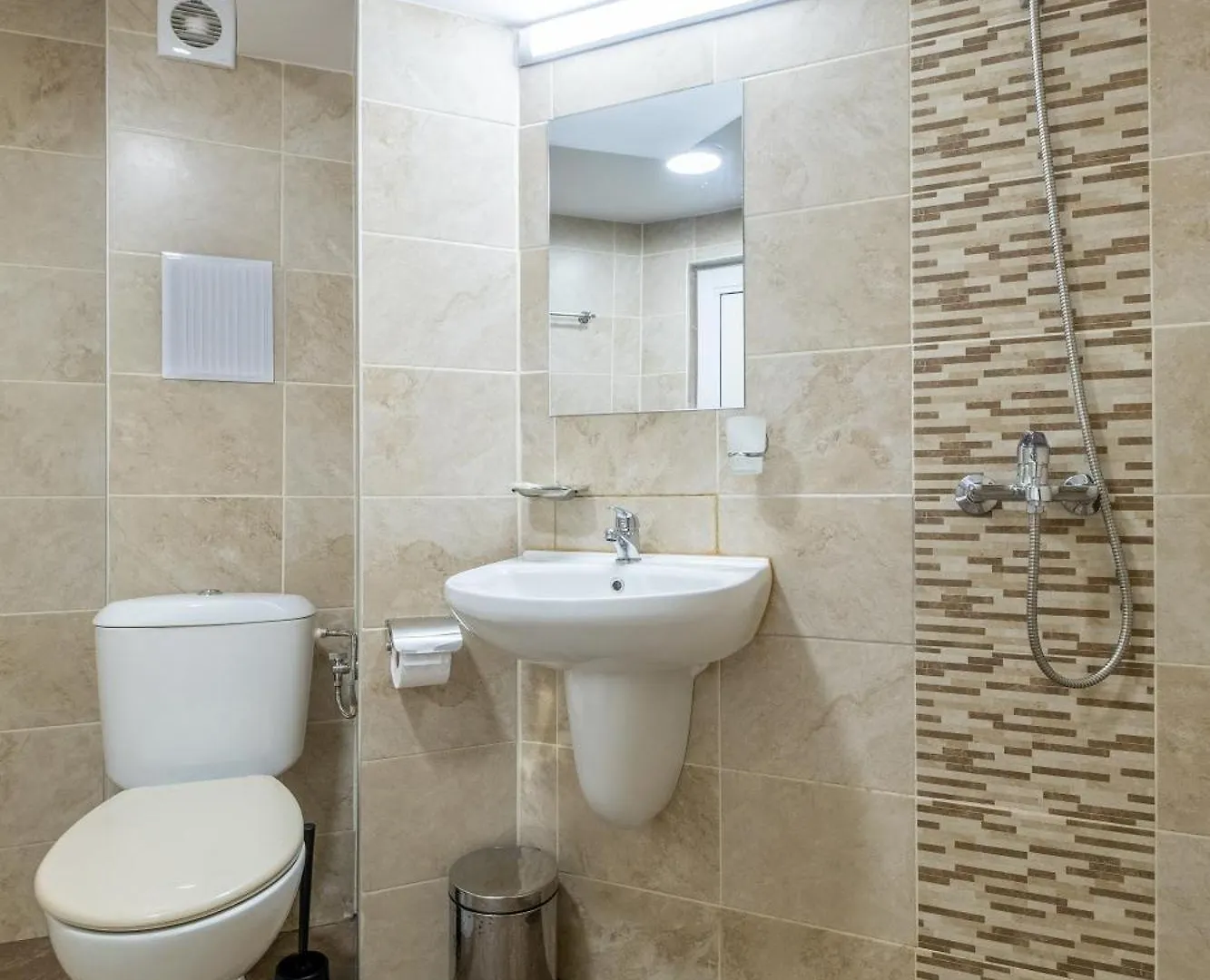 Yubim Rooms & Free Private Parking Szófia Apartman